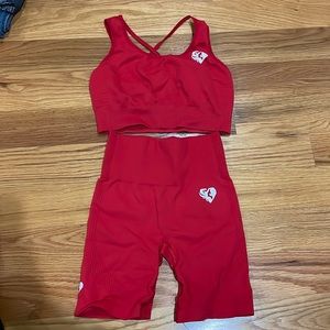 WOMEN’S BEST WORKOUT SET